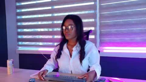 Snapshot of josselynbrown chatting on 04-24-26, 12:07 Joss online show from 04-24-26, 12:07