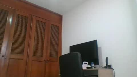 Snapshot of jovenvergonguapo09 chatting on 01-11-25, 09:46 Van Helsing online show from 01-11-25, 09:46