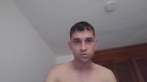 Snapshot of jovenvergonguapo09 chatting on 01-12-26, 02:11 Van Helsing online show from 01-12-26, 02:11