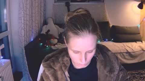 Snapshot of joy_keys chatting on 12-16-24, 01:32 joy_keys online show from 12-16-24, 01:32