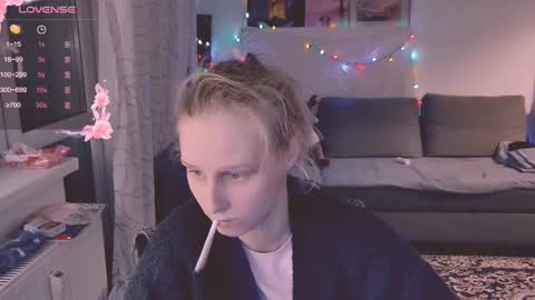 Snapshot of joy_keys chatting on 02-28-25, 09:23 joy_keys online show from 02-28-25, 09:23