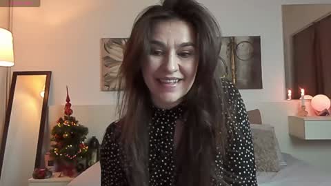 Snapshot of joycasidy chatting on 01-04-25, 05:37 CassidyJoy online show from 01-04-25, 05:37