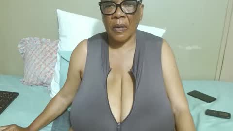 DairyQueen online show from 12-14-25, 02:28