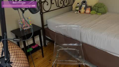 Snapshot of joystickjackie chatting on 05-13-26, 07:55 Jackie Joy online show from 05-13-26, 07:55