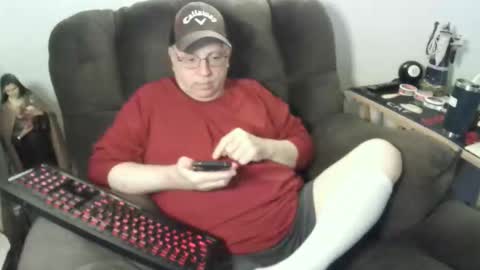 Snapshot of jpmel99 chatting on 11-08-25, 10:52 jpmel99 online show from 11-08-25, 10:52