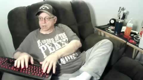 jpmel99 online show from 11-22-25, 12:09