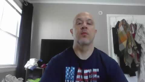 Snapshot of jr1871 chatting on 01-11-26, 02:33 jr1871 online show from 01-11-26, 02:33