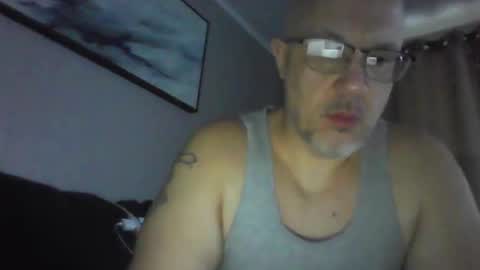 Snapshot of jr1871 chatting on 01-14-26, 01:39 jr1871 online show from 01-14-26, 01:39