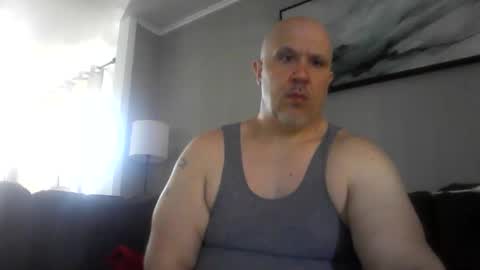 Snapshot of jr1871 chatting on 05-12-26, 01:52 jr1871 online show from 05-12-26, 01:52