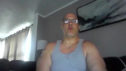 Snapshot of jr1871 chatting on 05-20-26, 12:33 jr1871 online show from 05-20-26, 12:33