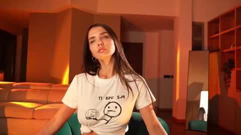 Snapshot of jseductiveart chatting on 02-11-25, 06:22 Jennifer Diaz online show from 02-11-25, 06:22