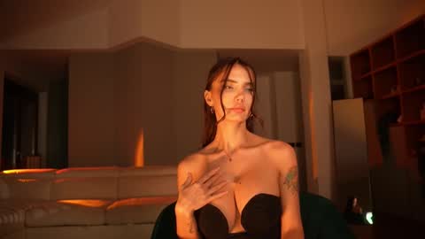 Snapshot of jseductiveart chatting on 02-16-25, 05:48 Jennifer Diaz online show from 02-16-25, 05:48