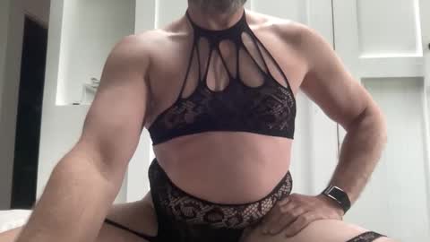 Snapshot of jstenjytheshow chatting on 05-09-26, 06:57 Just Enjoy the Show online show from 05-09-26, 06:57