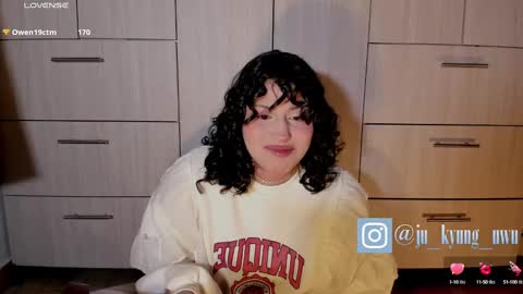 Snapshot of ju_kyung chatting on 01-05-25, 12:52 Ju Kyung online show from 01-05-25, 12:52