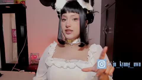 Snapshot of ju_kyung chatting on 01-15-25, 06:33 Ju Kyung online show from 01-15-25, 06:33