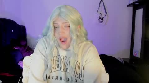 Snapshot of ju_kyung chatting on 02-16-25, 10:10 Ju Kyung online show from 02-16-25, 10:10