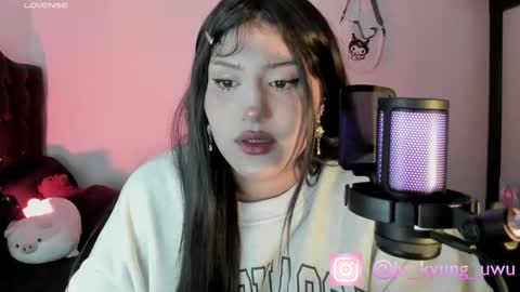 Snapshot of ju_kyung chatting on 02-26-25, 06:04 Ju Kyung online show from 02-26-25, 06:04