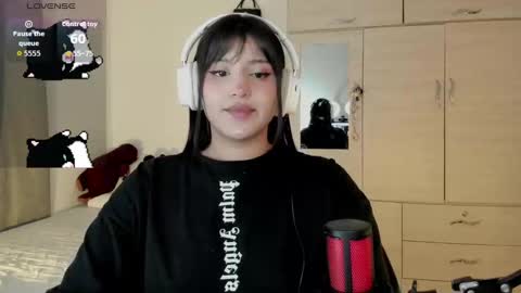 Snapshot of ju_kyung chatting on 10-18-25, 02:03 Ju Kyung online show from 10-18-25, 02:03