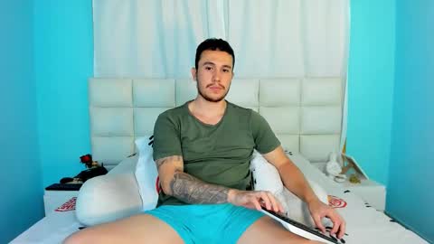 Juan online show from 11-07-25, 01:27