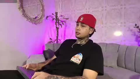 Snapshot of juan_alvarez18 chatting on 06-16-26, 06:27 juan_alvarez18 online show from 06-16-26, 06:27