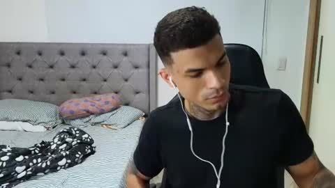 juan_gomez_1 online show from 06-20-26, 12:14