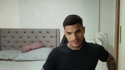 juan_gomez_1 online show from 06-24-26, 05:06