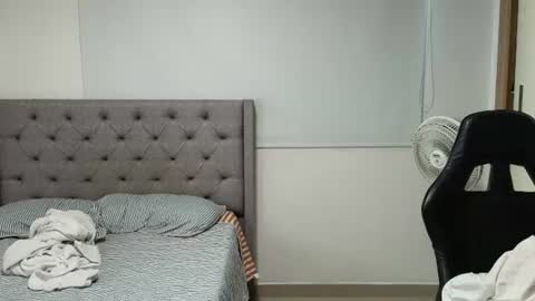 juan_gomez_1 online show from 07-14-26, 12:00