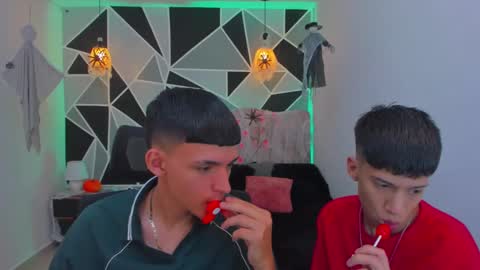 JuanSteven online show from 10-23-25, 04:23