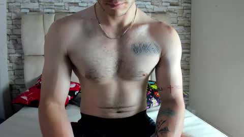 Snapshot of juan_prior chatting on 03-04-25, 01:17 JUAN online show from 03-04-25, 01:17