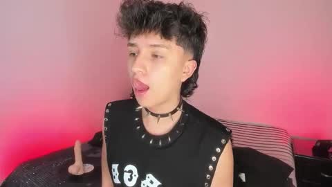 Snapshot of juandaaa__ chatting on 10-28-25, 02:59 juandaaa__ online show from 10-28-25, 02:59