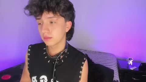 Snapshot of juandaaa__ chatting on 12-14-25, 05:24 juandaaa__ online show from 12-14-25, 05:24