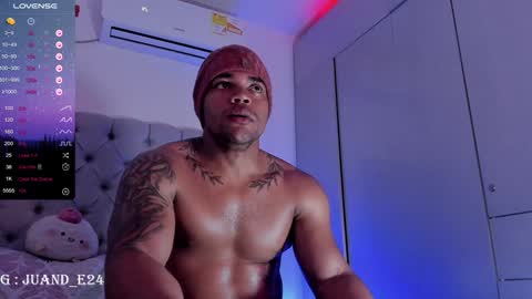 Snapshot of juande_24 chatting on 02-08-25, 07:48 independent model online show from 02-08-25, 07:48