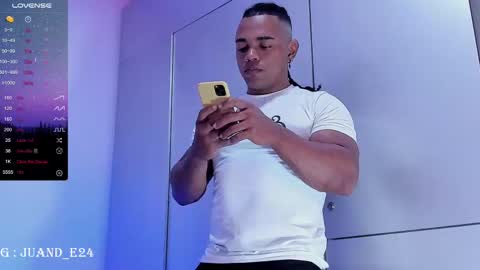 Snapshot of juande_24 chatting on 02-10-25, 04:19 independent model online show from 02-10-25, 04:19