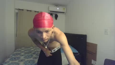 Snapshot of juande_hot chatting on 02-19-26, 07:15 juande_hot online show from 02-19-26, 07:15