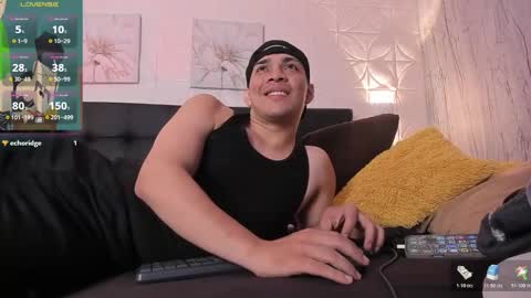 Snapshot of juandiamonds chatting on 10-26-25, 02:12 Juan David online show from 10-26-25, 02:12