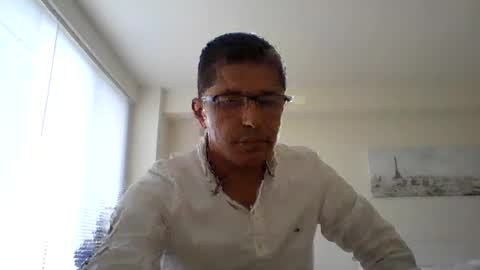 Snapshot of juanearth1 chatting on 07-10-26, 10:23 juanearth1 online show from 07-10-26, 10:23