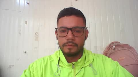 juanfe_style online show from 11-06-25, 03:57