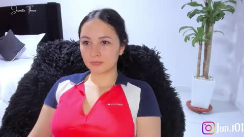 Snapshot of juanita_thorne chatting on 02-21-26, 10:55 online show from 02-21-26, 10:55