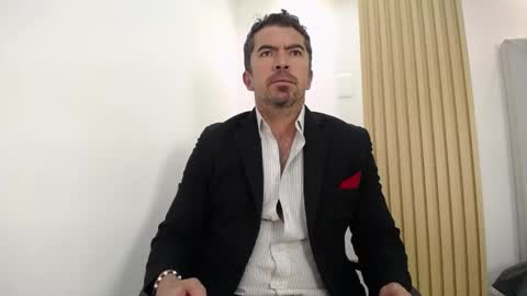 Snapshot of juank_fit45 chatting on 04-27-26, 01:09 Juan k online show from 04-27-26, 01:09
