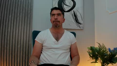 Snapshot of juank_fit45 chatting on 05-17-26, 03:15 Juan k online show from 05-17-26, 03:15