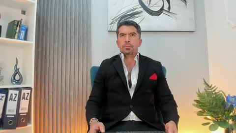 Snapshot of juank_fit45 chatting on 05-20-26, 02:18 Juan k online show from 05-20-26, 02:18