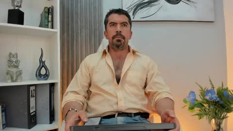 Snapshot of juank_fit45 chatting on 06-03-26, 01:08 Juan k online show from 06-03-26, 01:08