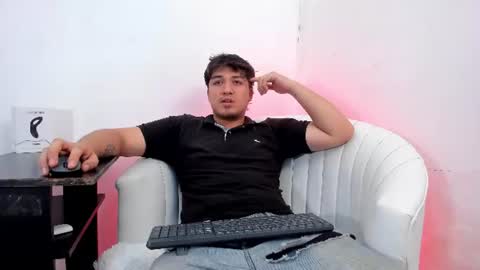 Snapshot of juanmechanic chatting on 06-17-26, 03:35 JUAN online show from 06-17-26, 03:35