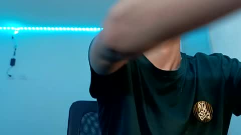 Snapshot of juanmres chatting on 10-09-25, 02:20 juanmres online show from 10-09-25, 02:20