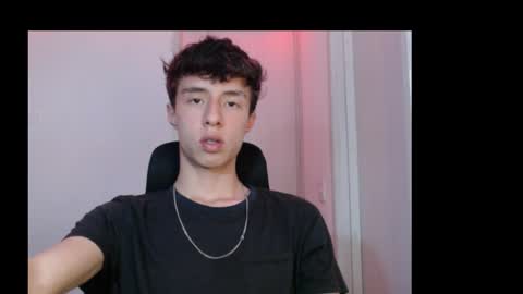 Snapshot of juanmres chatting on 10-28-25, 02:59 juanmres online show from 10-28-25, 02:59