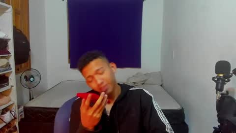 juansw66 online show from 10-22-25, 02:56