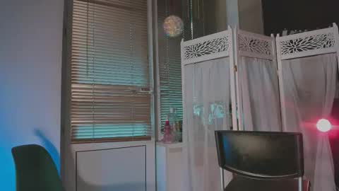 Snapshot of juby_yubi chatting on 09-21-25, 02:51 Arina online show from 09-21-25, 02:51