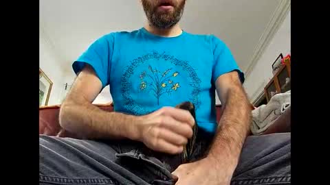 Snapshot of judah25 chatting on 05-31-26, 04:58 Jude online show from 05-31-26, 04:58