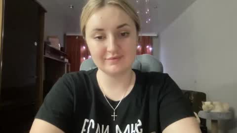 Snapshot of judevalenti chatting on 02-19-25, 08:52 JudeValenti online show from 02-19-25, 08:52