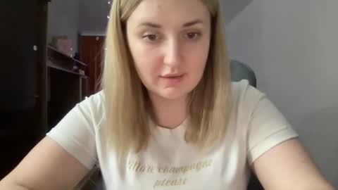 Snapshot of judevalenti chatting on 03-06-25, 05:11 JudeValenti online show from 03-06-25, 05:11